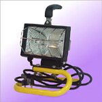 Прожектор переносной на подставке Camelion FLH-150 (0103) ― Интернет-магазин ElitonShop.ru
